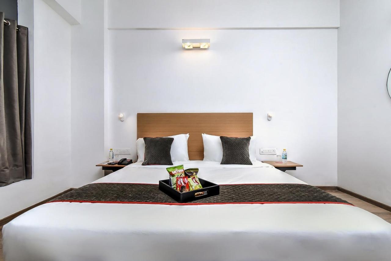 古尔冈 Oyo Townhouse 044 Sector 14 Gurugram酒店 外观 照片